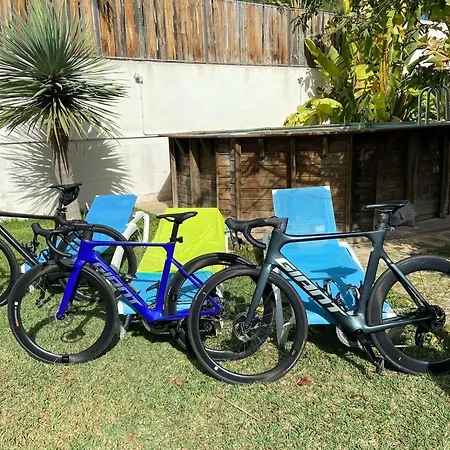 Es Tamarells Blue Vakantiehuis *